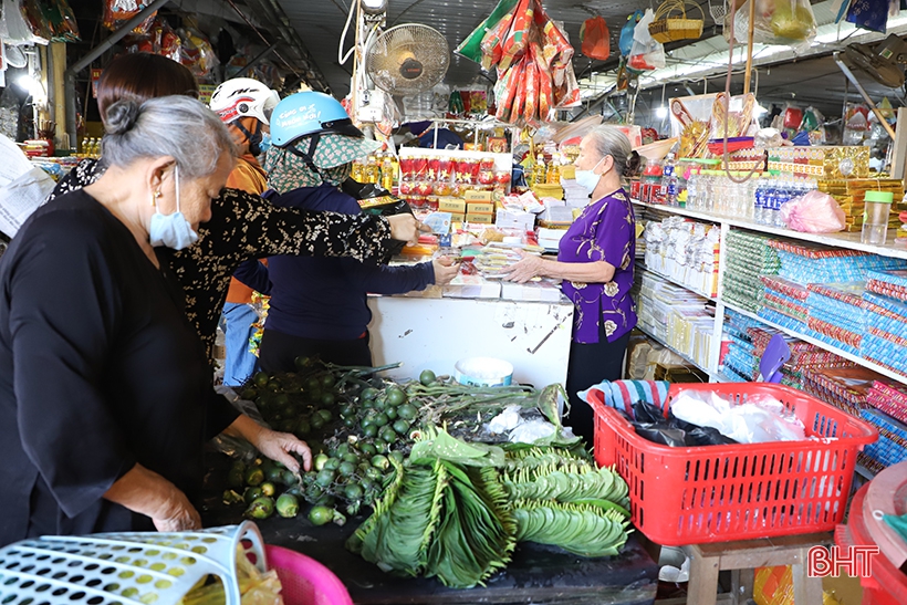 Chợ Việt xưa nay: Chợ truyền thống ở Hà Tĩnh nhộn nhịp ngày tết Đoan Ngọ - Ảnh 5.
