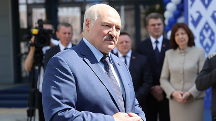 Tổng thống Belarus Lukashenko muốn mỗi ngôi làng tặng 50 người cho &quot;lực lượng dân quân tự vệ&quot; - Ảnh 1.