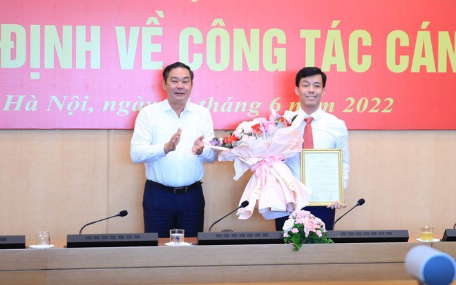 Ông Cù Ngọc Trang - tân Giám đốc Trung tâm Phục vụ hành chính công Hà Nội là ai?- Ảnh 2.