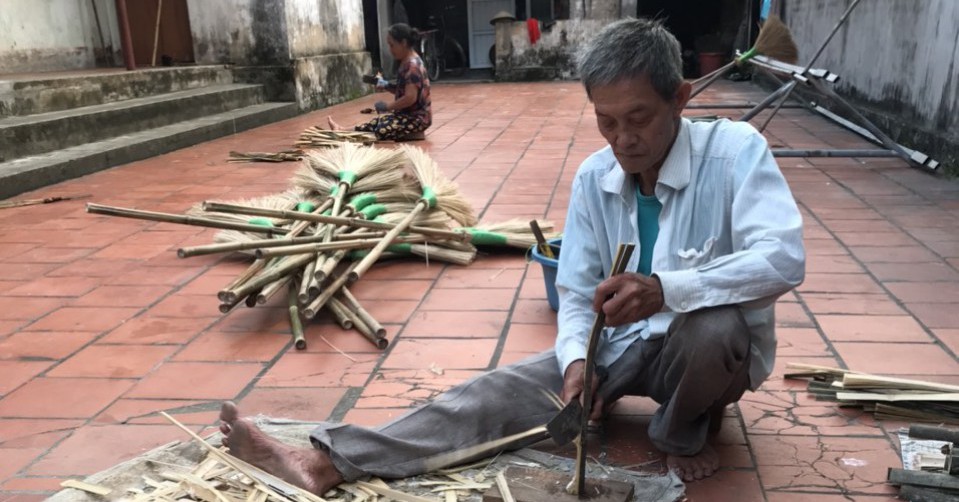 Village Storytelling: “Bamboo Broom” Village