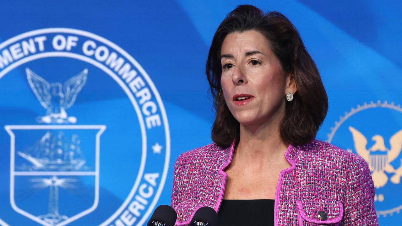 Bộ trưởng Thương mại Gina Raimondo nói về tình trạng thiếu chip, các vấn đề về chuỗi cung ứng và các lệnh trừng phạt với Nga. Ảnh: @AFP.