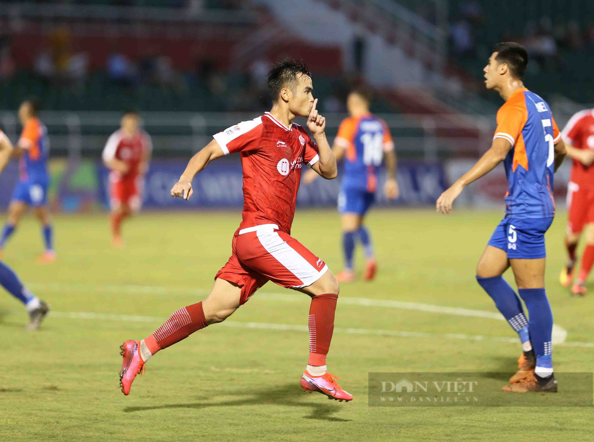 Nhâm Mạnh Dũng kiến tạo, Viettel đánh bại bóng Singapore vượt qua vòng bảng AFC Cup - Ảnh 9.