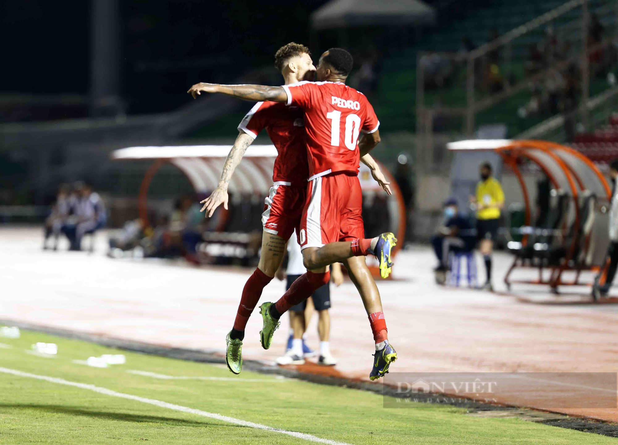 Nhâm Mạnh Dũng kiến tạo, Viettel đánh bại bóng Singapore vượt qua vòng bảng AFC Cup - Ảnh 12.
