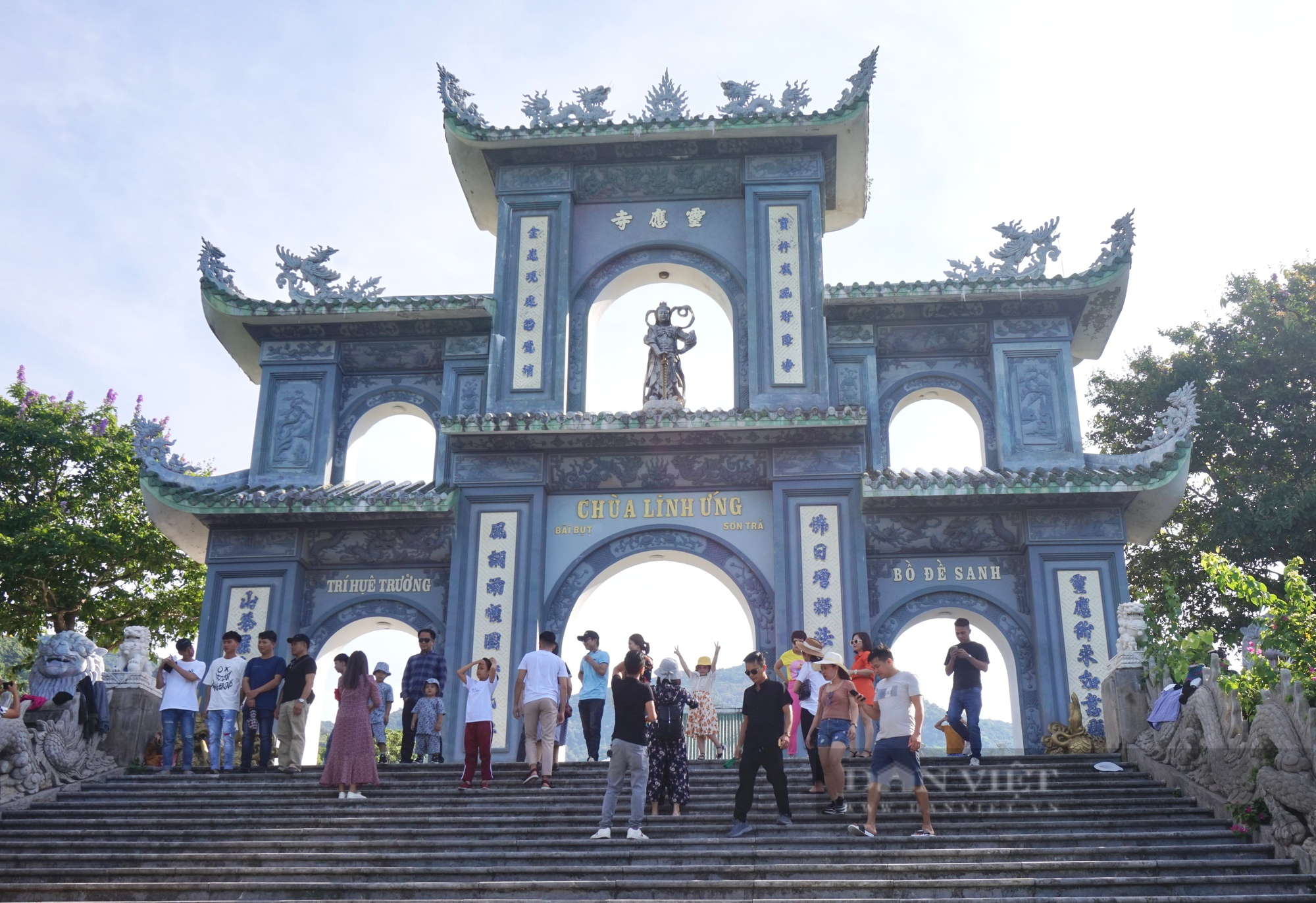 Đà Nẵng: Ngôi chùa nổi tiếng với những cái nhất hút du khách - Ảnh 1.