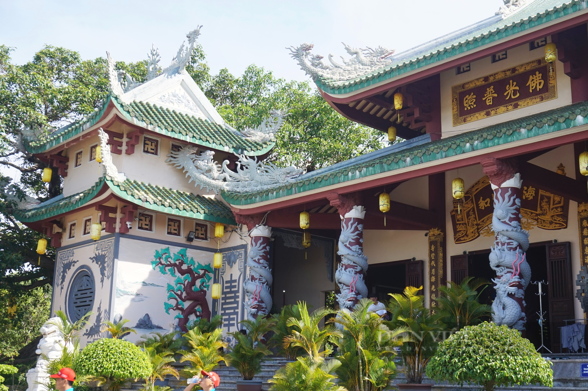 Đà Nẵng: Ngôi chùa nổi tiếng với những cái nhất hút du khách - Ảnh 7.