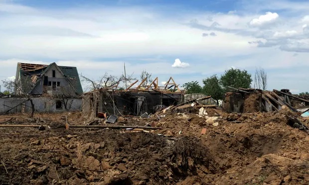 Chiến sự Nga-Ukraine: Giao tranh dữ dội, nhiều ngôi làng ở Ukraine 'bị xóa sổ' bởi các cuộc tấn công tên lửa - Ảnh 1.