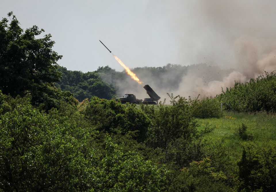 Quân đội Ukraine được huấn luyện sử dụng hệ thống tên lửa tiên tiến ở Anh - Ảnh 1.