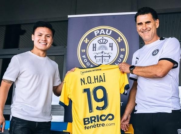Giá vé xem Quang Hải thi đấu ở Pau FC: Đắt hơn vé xem Ngoại hạng Anh - Ảnh 1.