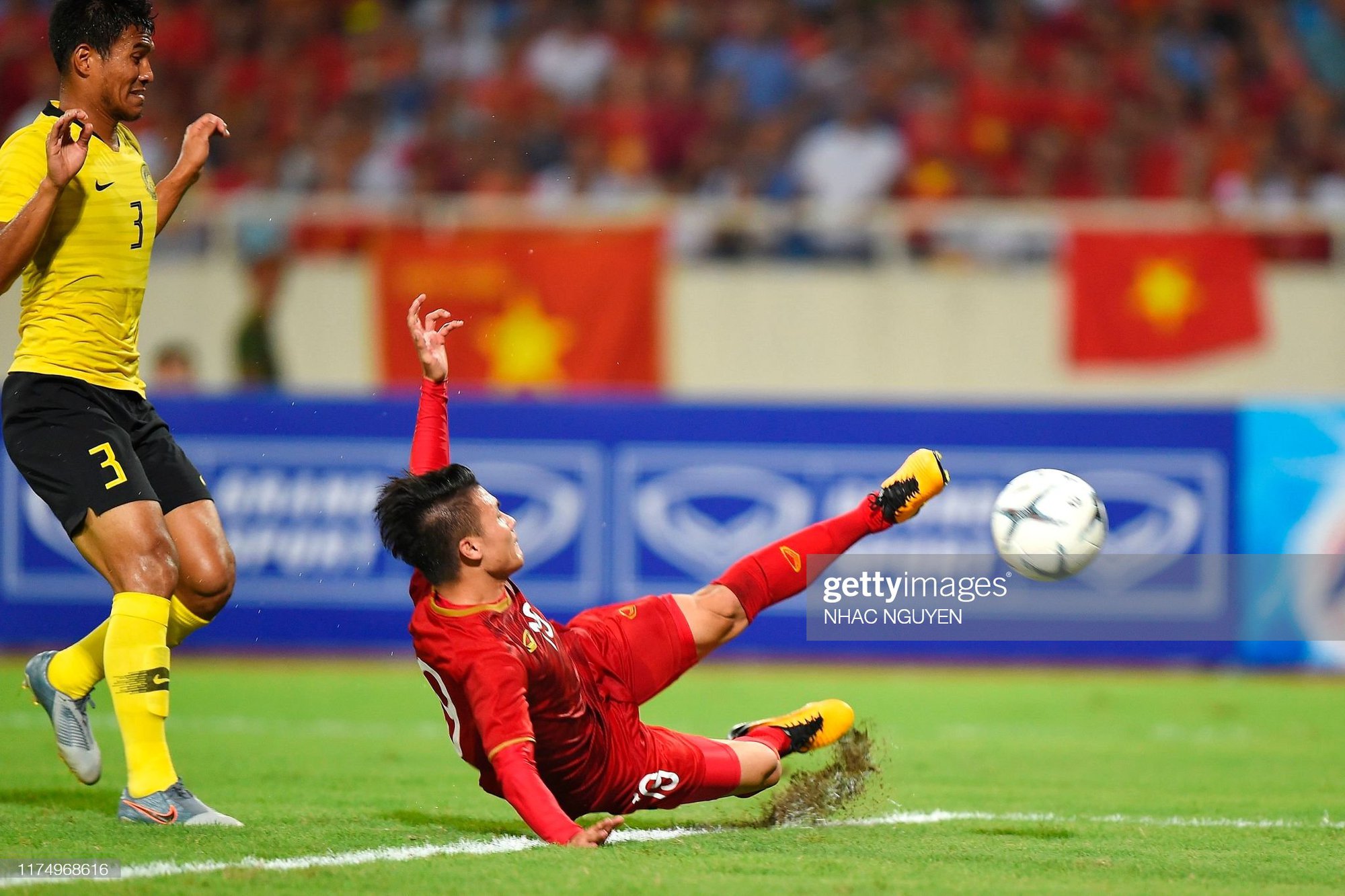 Quang Hải và sứ mệnh mở đường cho bóng đá Việt Nam - Ảnh 1.