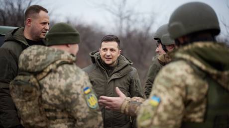 Tổng thống Belarus nói quân đội Ukraine đang có mâu thuẫn với ông Zelensky  - Ảnh 1.