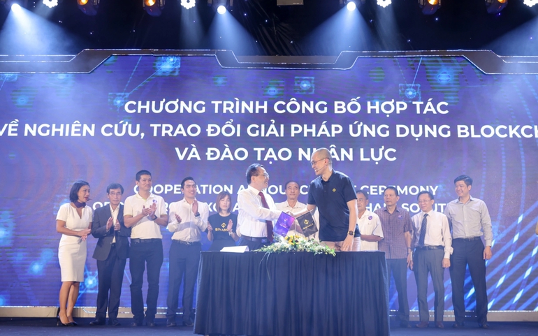 Vietnam Blockchain Association shakes hands with Binance to develop technology and personnel