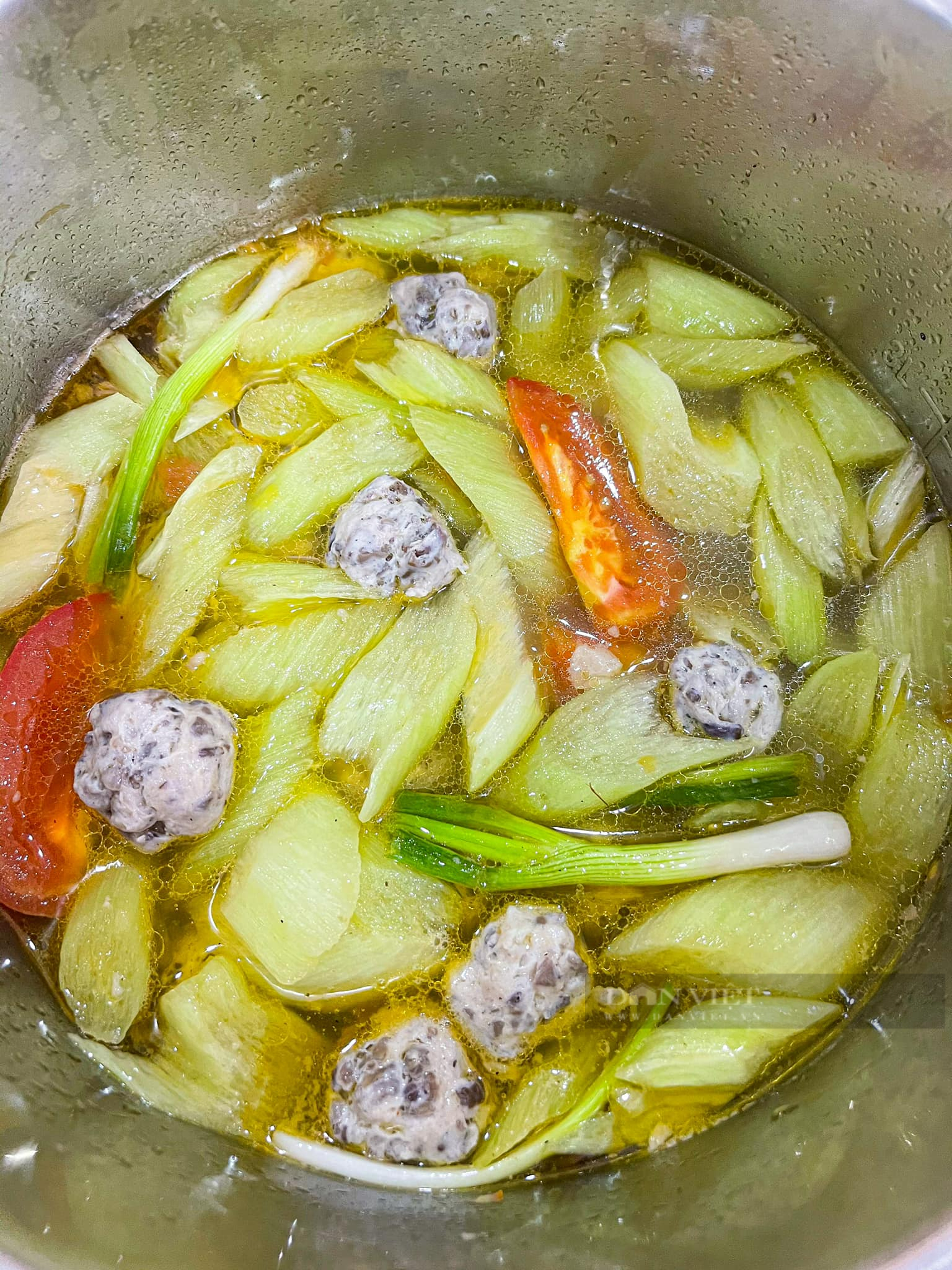 An indispensable spice when making vermicelli with sour and sour ribs - Photo 2.