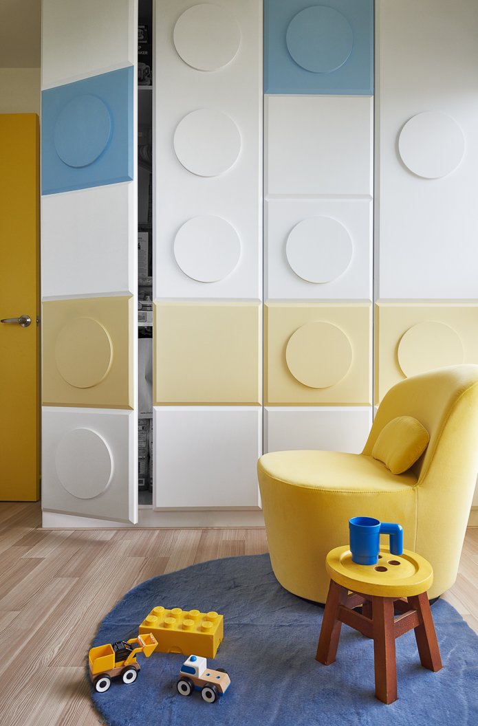 Beautiful apartment inspired by lego toys - Photo 15.