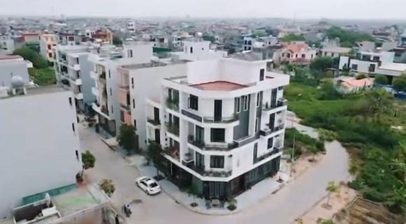 Midfielder Hoang Duc shows off a mansion worth tens of billions of dong in his hometown - Photo 1.