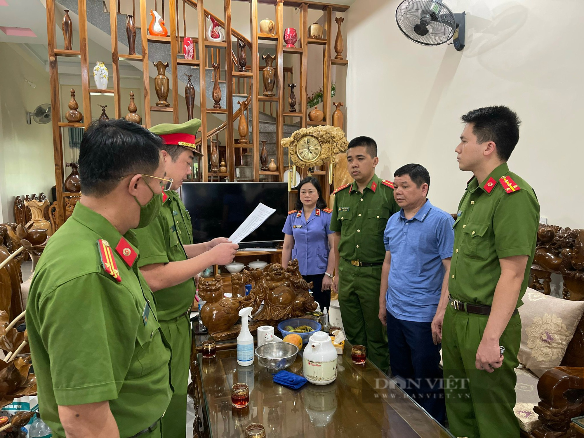 Nóng: Khởi tố, bắt tạm giam Trưởng khoa Dược - Bệnh viện Đa khoa tỉnh Sơn La  - Ảnh 2.