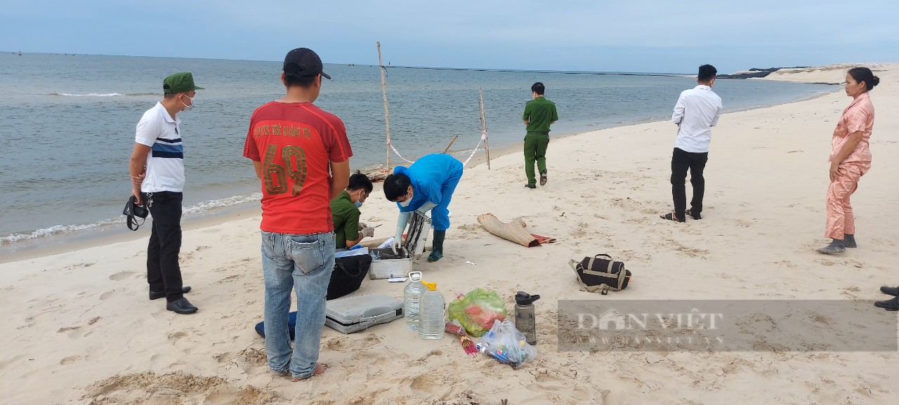 Quảng Trị: Điều tra vụ thi thể trôi dạt vào bờ biển sau khi mất liên lạc cùng ôtô con - Ảnh 1.
