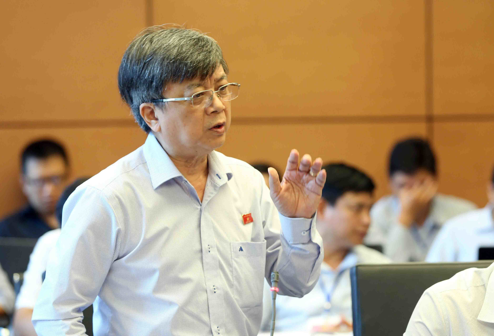 Bộ trưởng Nguyễn Văn Thể Tịch: Sẽ tịch thu xe vượt tải 20% - Ảnh 2.