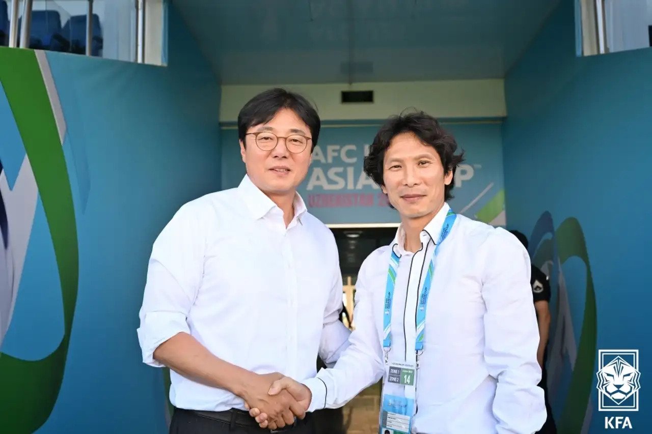 U23 Việt Nam vào tứ kết, báo Hàn đưa HLV Gong Oh-kyun “lên mây xanh” - Ảnh 1.