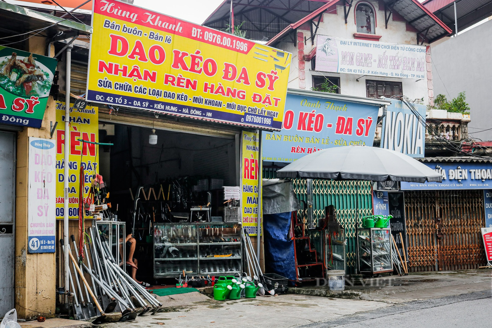 Bao giờ làng nghề rèn hàng trăm năm tại Hà Nội có khu sản xuất tập trung? - Ảnh 1.