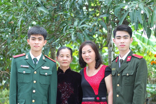 Hai anh em vượt khó, trở thành sinh viên trong sắc áo lực lượng vũ trang - Ảnh 3.