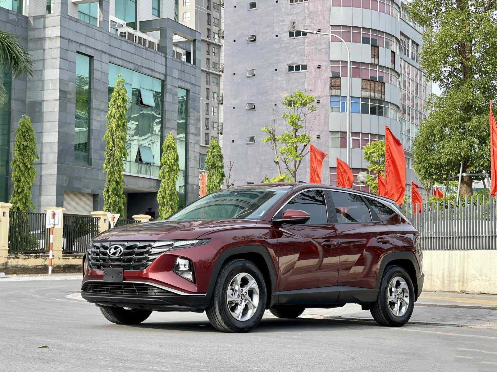 Chạy 11.000km, chủ xe bán Hyundai Tucson Tiêu chuẩn 2022 đắt hơn xe mới 100 triệu đồng khiến nhiều người ngỡ ngàng - Ảnh 1.