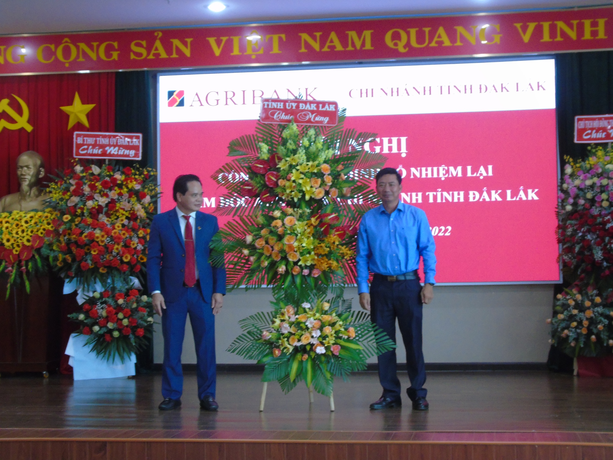 Ông Vương Hồng Lĩnh được bổ nhiệm lại chức vụ Giám đốc Agribank Chi nhánh tỉnh Đắk Lắk - Ảnh 3.