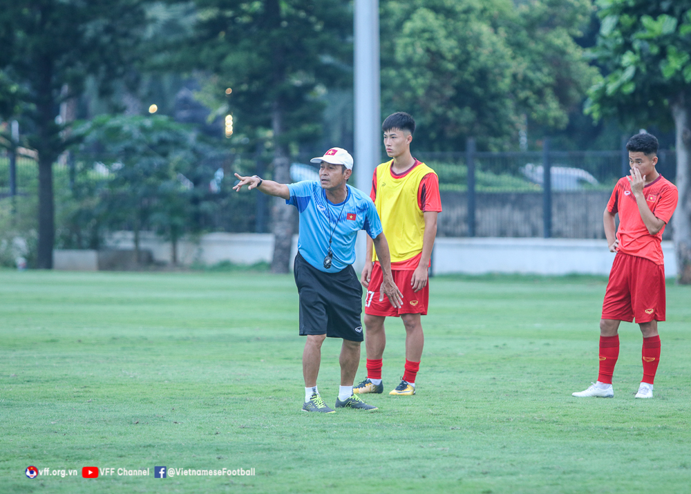 U19 Việt Nam đang là chủ đề được vô cùng quan tâm trong thời gian gần đây. Hãy cùng xem những hình ảnh đầy sự nhiệt huyết của các cầu thủ U19 Việt Nam, khiến bạn cảm thấy như đang trực tiếp trải nghiệm mỗi trận đấu với họ.
