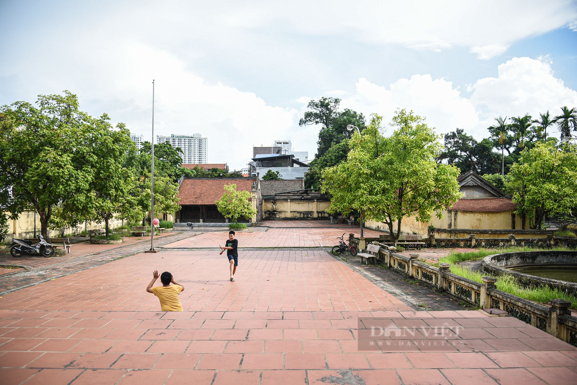 Khám phá vẻ đẹp ngôi làng cổ 500 năm ngay trong lòng thị thành Hà Nội - Ảnh 4.