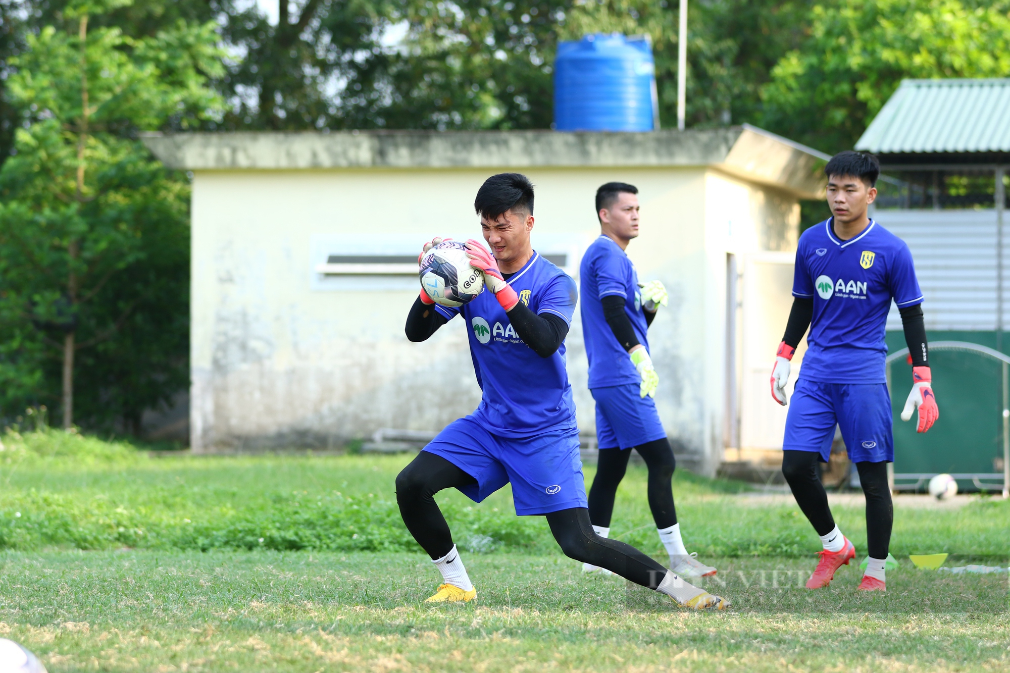 Quế Ngọc Hải, Phan Văn Đức tập luyện trước thềm V.League  - Ảnh 4.