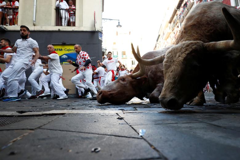 Hình ảnh Tây Ban Nha mở lễ hội đua với bò tót đầu tiên sau 3 năm - Ảnh 8.