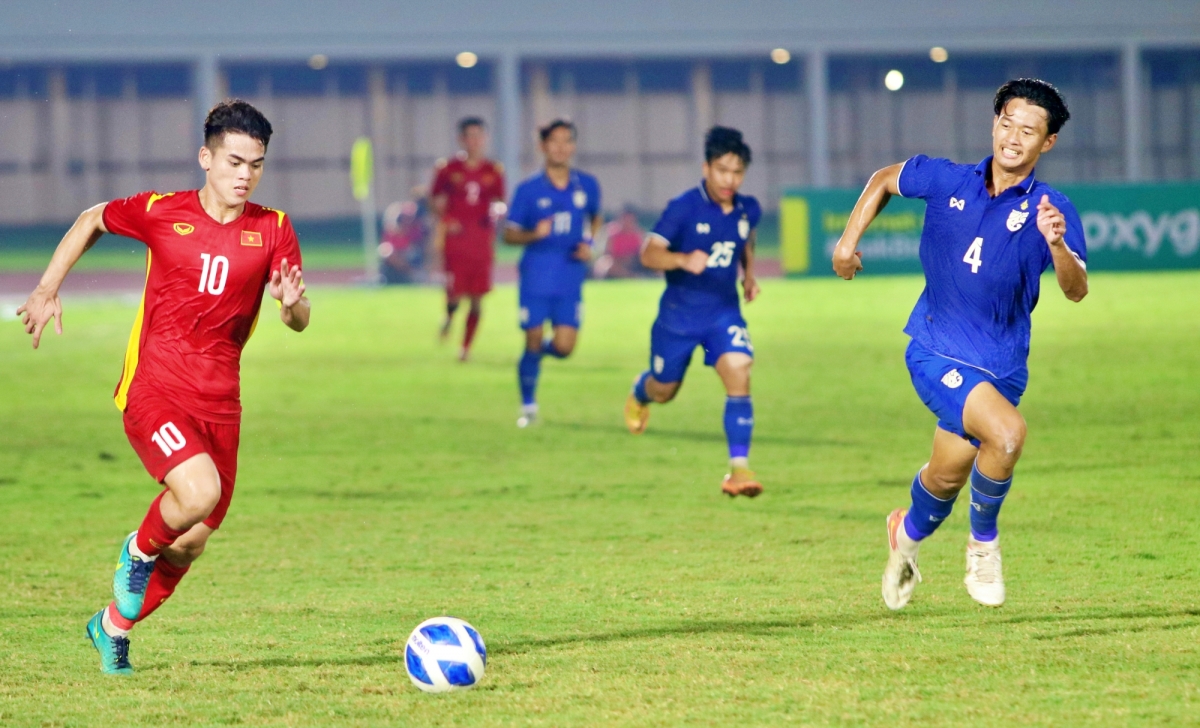 Văn Khang &quot;nhả đạn&quot; giúp U19 Việt Nam thoát thua U19 Thái Lan - Ảnh 3.