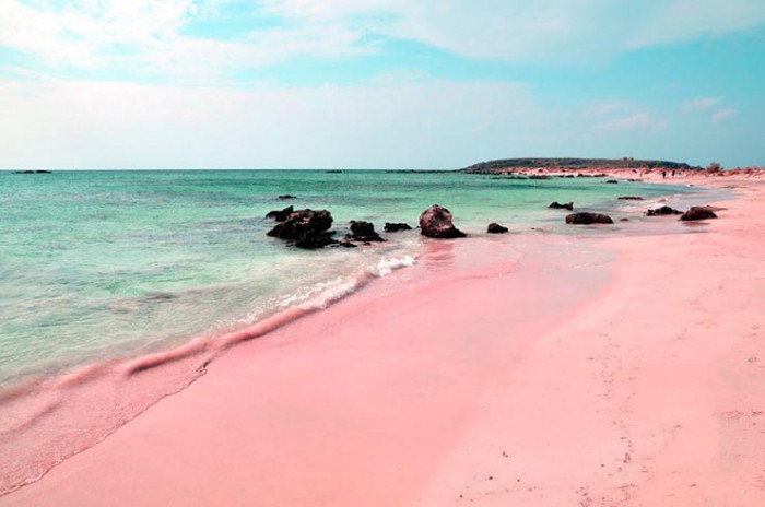 9 bãi biển có màu sắc kỳ lạ nhất - Ảnh 4.