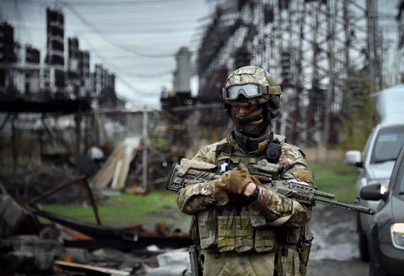 Chiến sự Ukraine: Rộ tin quân đội Nga âm thầm tuyển dụng 22.000 người bao gồm xạ thủ bắn tỉa - Ảnh 1.