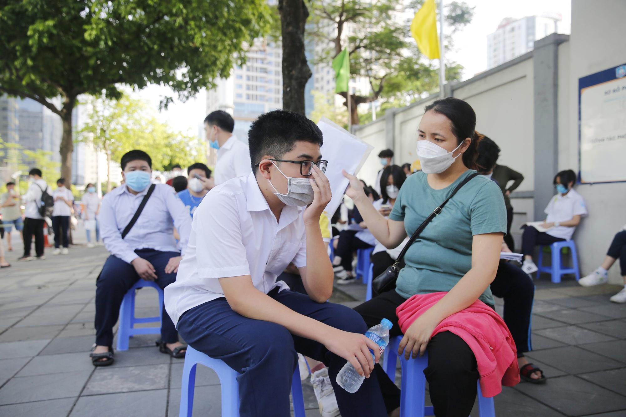 Từ vụ nữ sinh Hà Nội &quot;sốc&quot; bỏ nhà đi vì thi trượt vào lớp 10: &quot;Một phần do cha mẹ và thầy cô giáo&quot; - Ảnh 2.