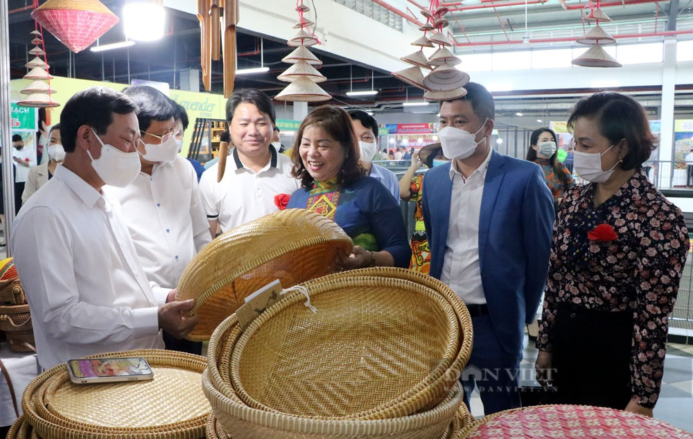 Sản phẩm OCOP tạo “làn gió mới” cho phát triển du lịch nông thôn ở Phú Thọ - Ảnh 1.