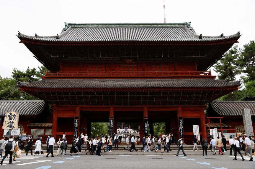 Ảnh: Hàng dài người dân Nhật Bản đến chia tay cố thủ tướng Shinzo Abe  - Ảnh 4.