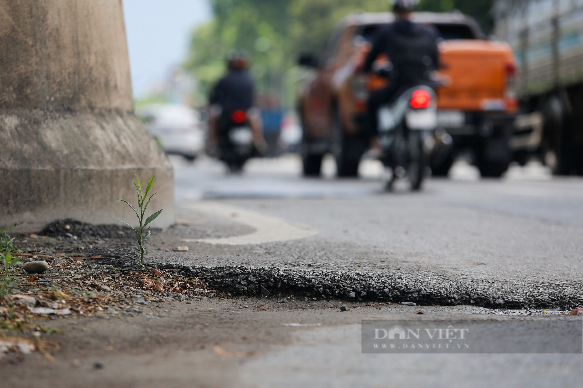 Đường dưới chân dự án đường sắt Nhổn - ga Hà Nội hư hỏng sau khi được hoàn trả - Ảnh 5.