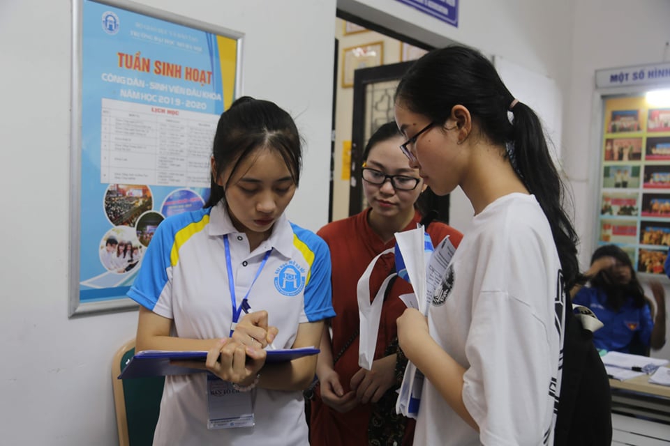 Các trường có ngành Kế toán ở Hà Nội và điểm chuẩn 2 năm qua - Ảnh 1.