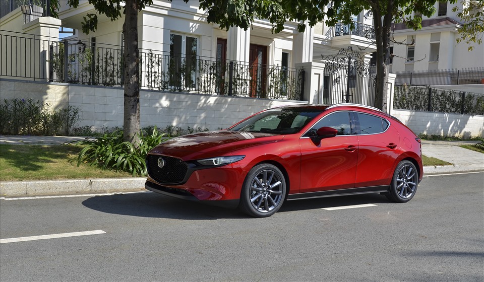 Bộ đôi giúp Mazda “làm nên chuyện” ở phân khúc sedan tầm giá dưới 1 tỉ - Ảnh 4.
