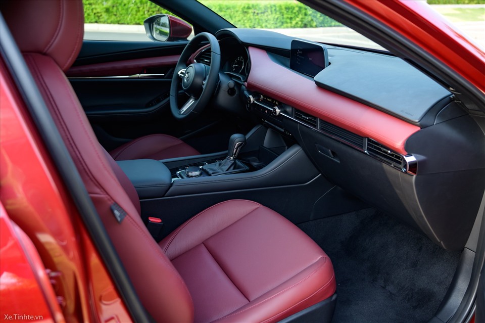 Bộ đôi giúp Mazda “làm nên chuyện” ở phân khúc sedan tầm giá dưới 1 tỉ - Ảnh 2.