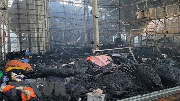 Chợ Đọ Xá (Bắc Ninh) cháy lớn lúc rạng sáng, thiệt hại hơn 33 tỷ đồng - Ảnh 1.