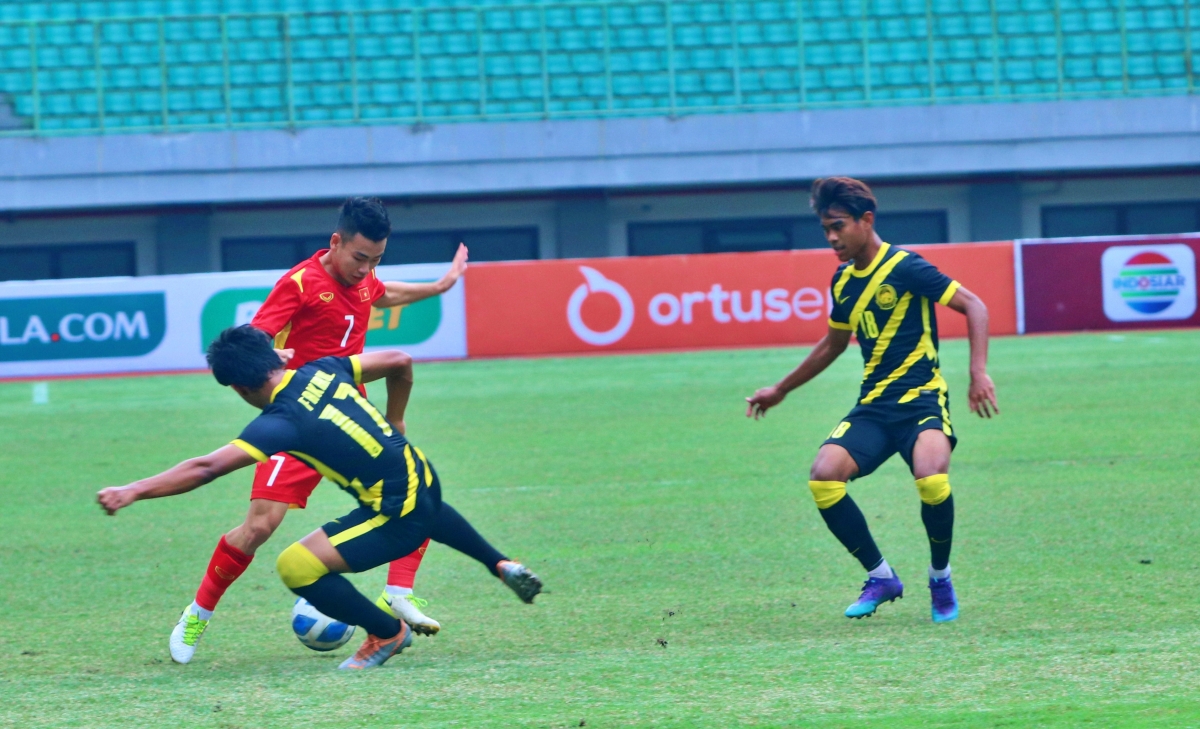 U19 Việt Nam vs U19 Malaysia - Ảnh 1.