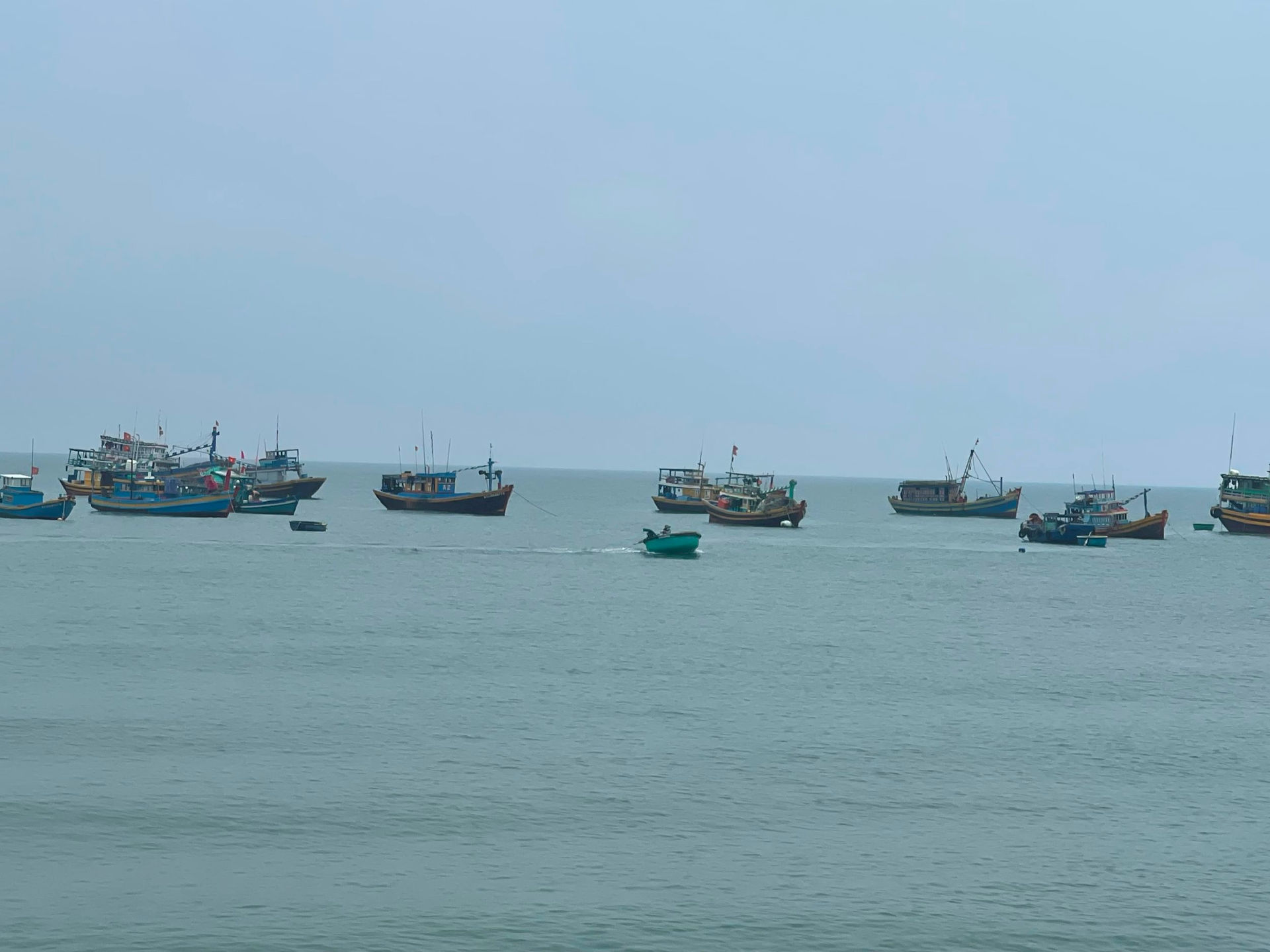 Bình Thuận: Thông tin mới vụ tàu cá BTh 97478 TS bị mất liên lạc trên vùng biển đảo Phú Quý  - Ảnh 1.