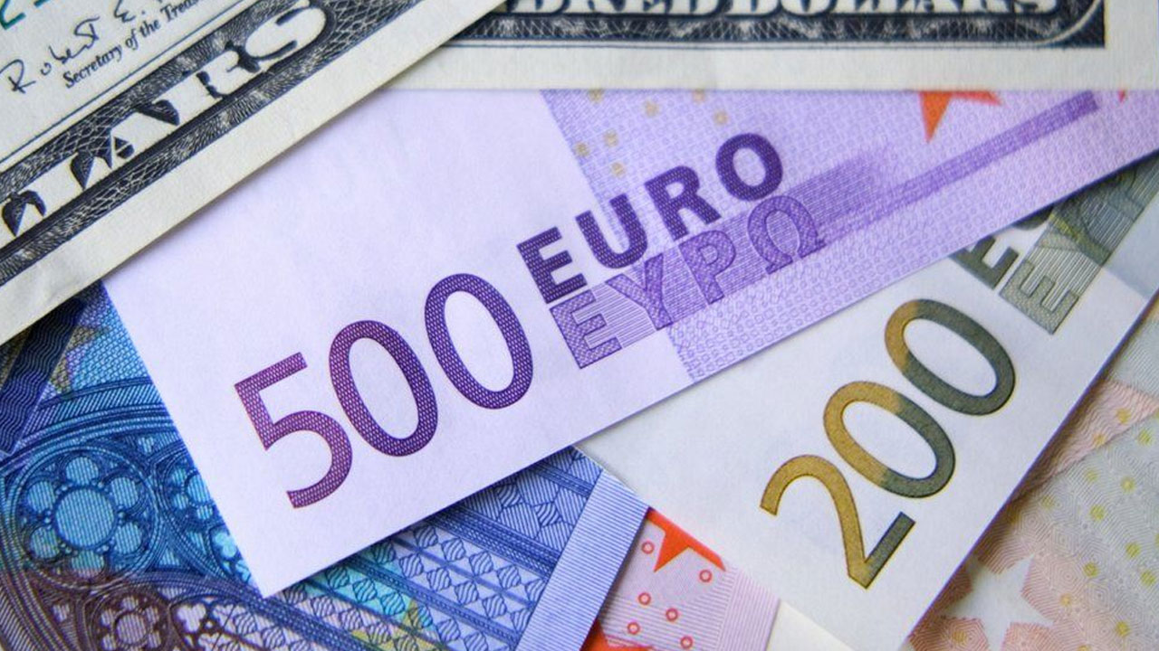 Sự sụt giảm của đồng euro đã làm gia tăng lo ngại rằng khu vực đồng euro sẽ rơi vào suy thoái. Ảnh: @AFP.