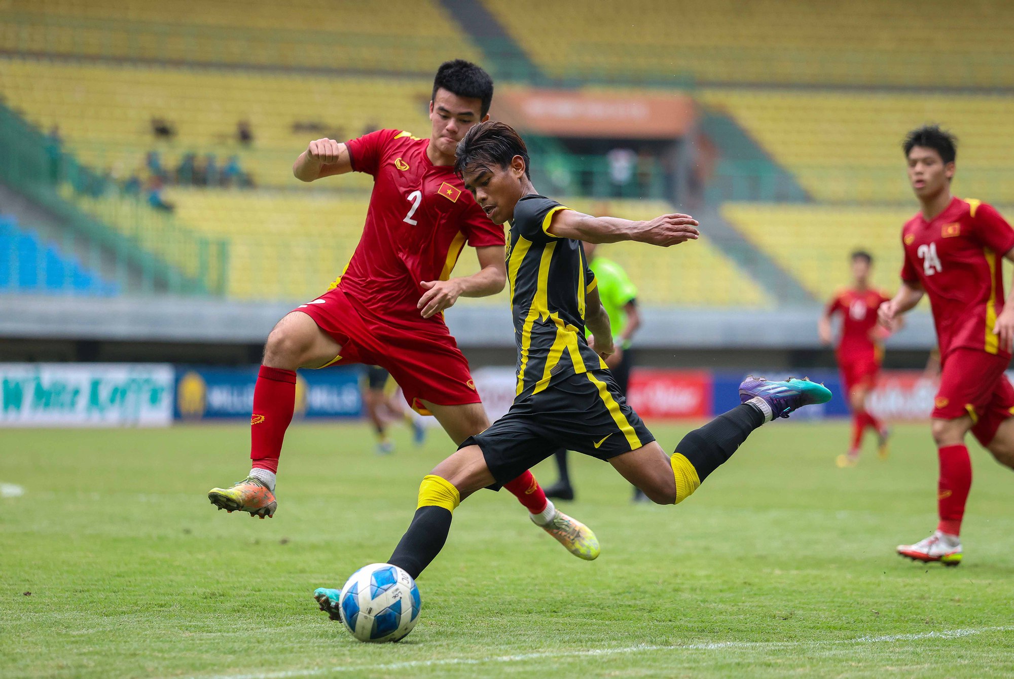 U19 Việt Nam thua sốc U19 Malaysia, BLV Quang Tùng nói gì? - Ảnh 3.
