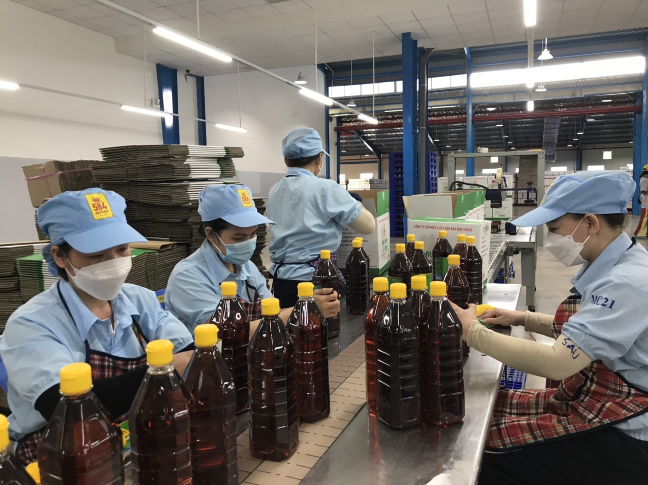 Kim ngạch hàng hóa xuất nhập khẩu Khánh Hòa đạt hơn 2,1 tỷ USD - Ảnh 1.