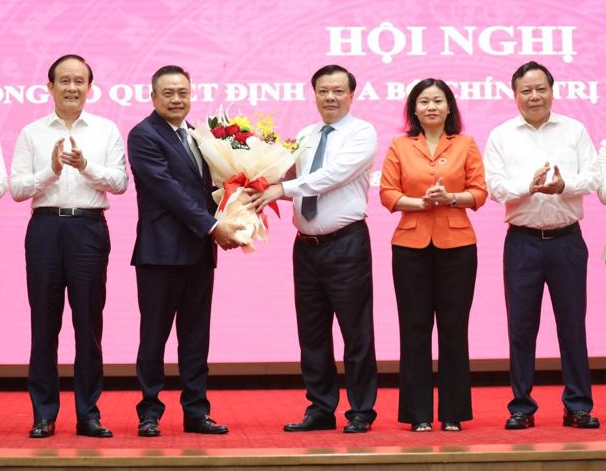 Thành ủy Hà Nội có bao nhiêu Phó Bí thư sau khi ông Trần Sỹ Thanh về nhận nhiệm vụ - Ảnh 2.