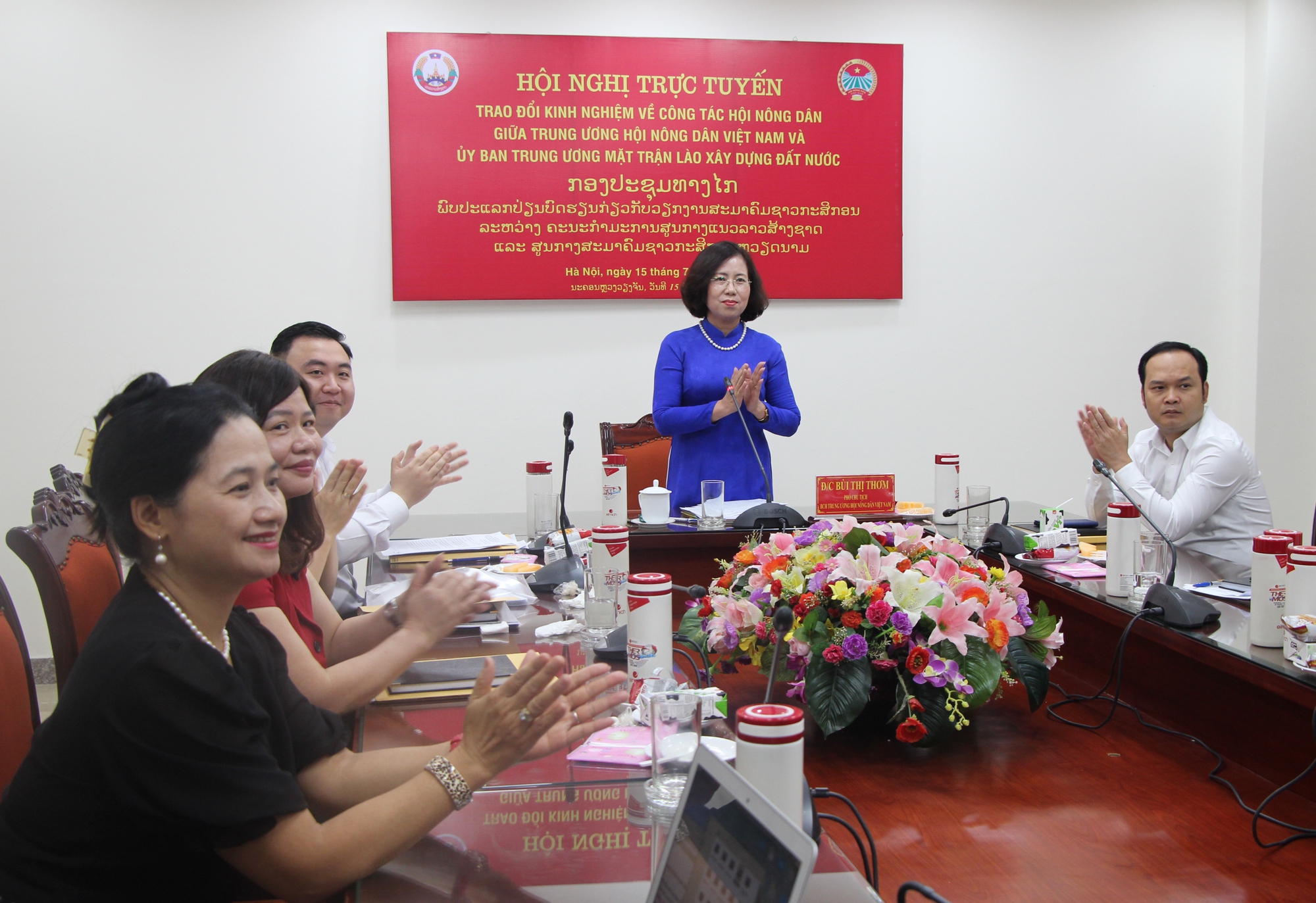 Hội Nông dân Việt Nam tổ chức Hội nghị trao đổi kinh nghiệm công tác Hội với T.Ư Mặt trận Lào xây dựng đất nước - Ảnh 1.