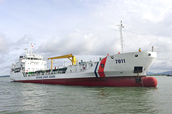 Bình Thuận: Có 11 tàu đang tìm kiếm tàu cá BTh 97478 TS và 15 người bị mất tín hiệu trên vùng biển Phú Quý - Ảnh 1.