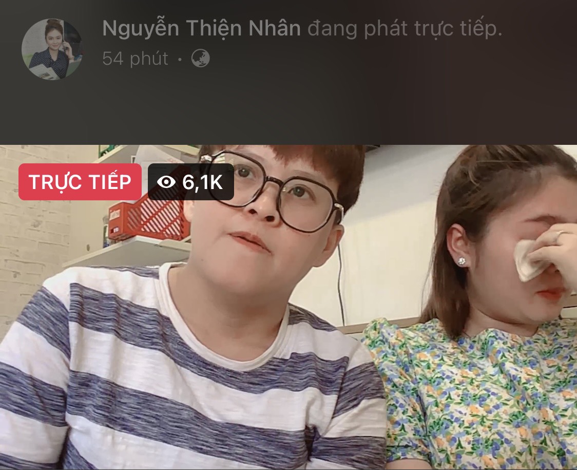 Thiện Nhân cùng bạn gái đồng giới livestream: &quot;Từng bị người nhà đánh đập đến mức nhập viện&quot; - Ảnh 2.